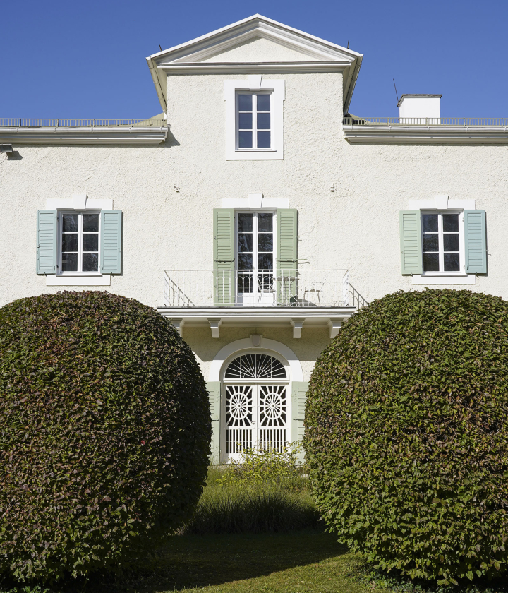 The Ebenböckhaus, which was converted into a late classicist palace in 1918, on a summer's day